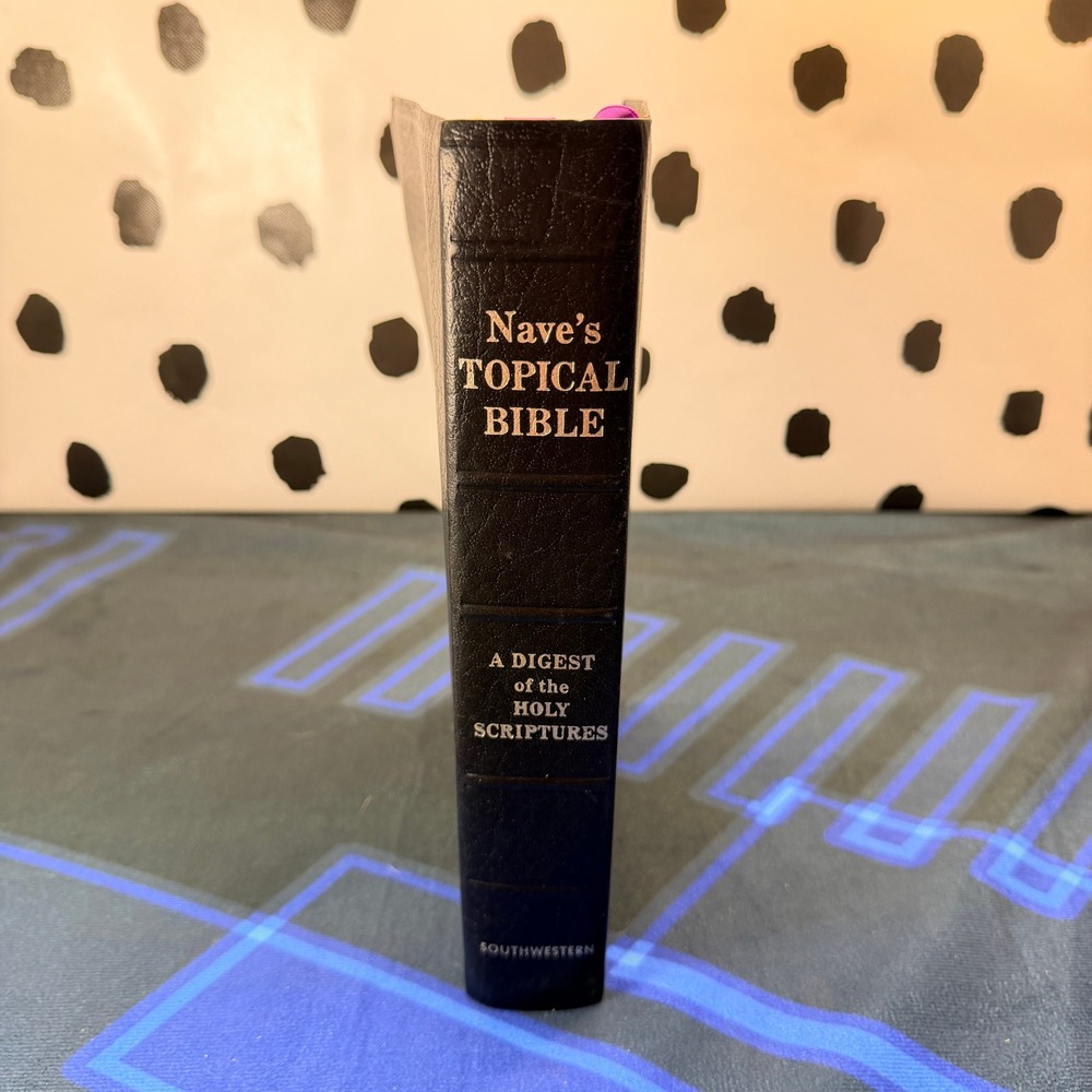 Vintage 1962 Nave's Topical Bible Southwestern Co Leather Thumb Index Gold Edges